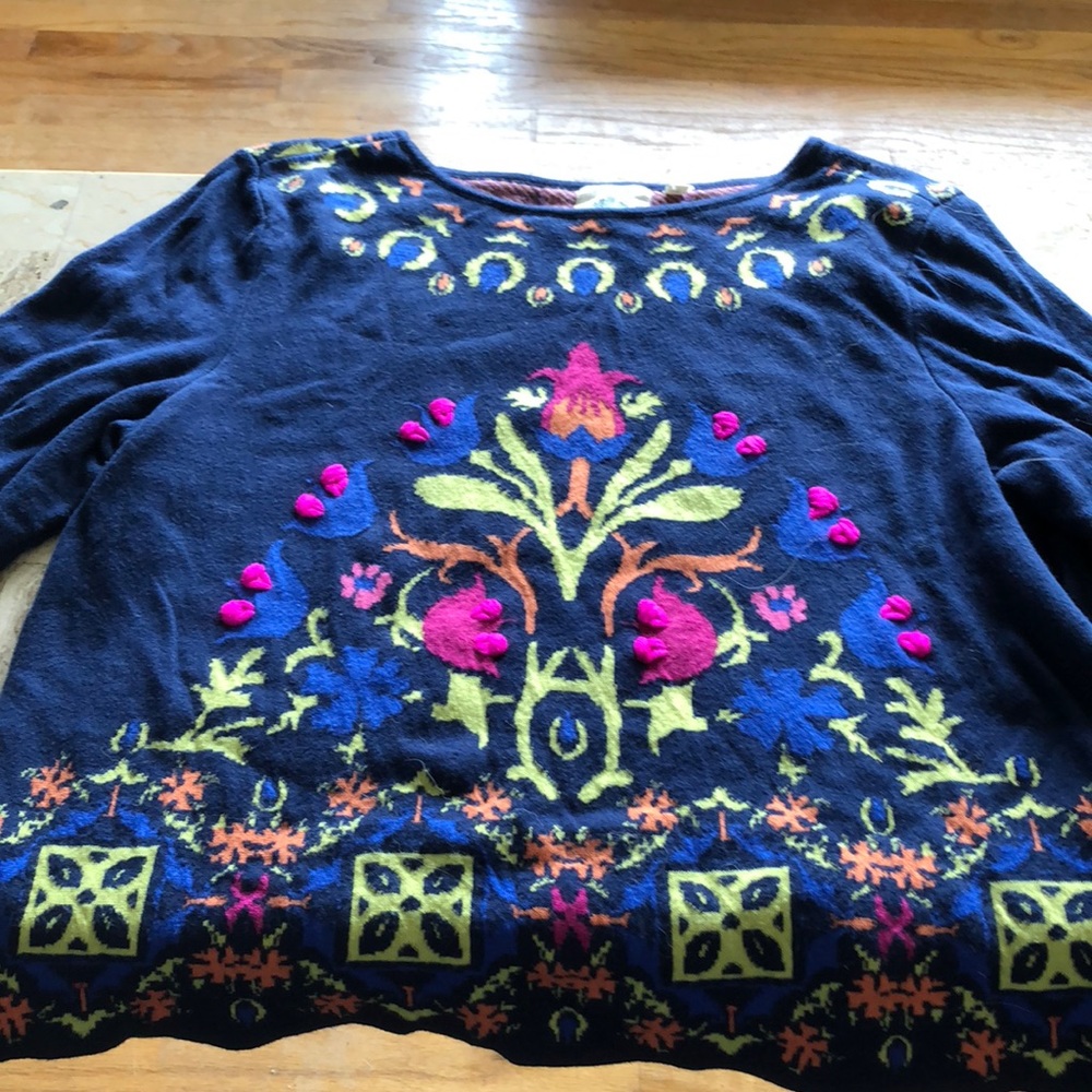 GORGEOUS Anthropologie Sweater